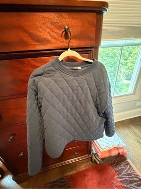 Athleta Quilted Crewneck Sweatshirt in Navy